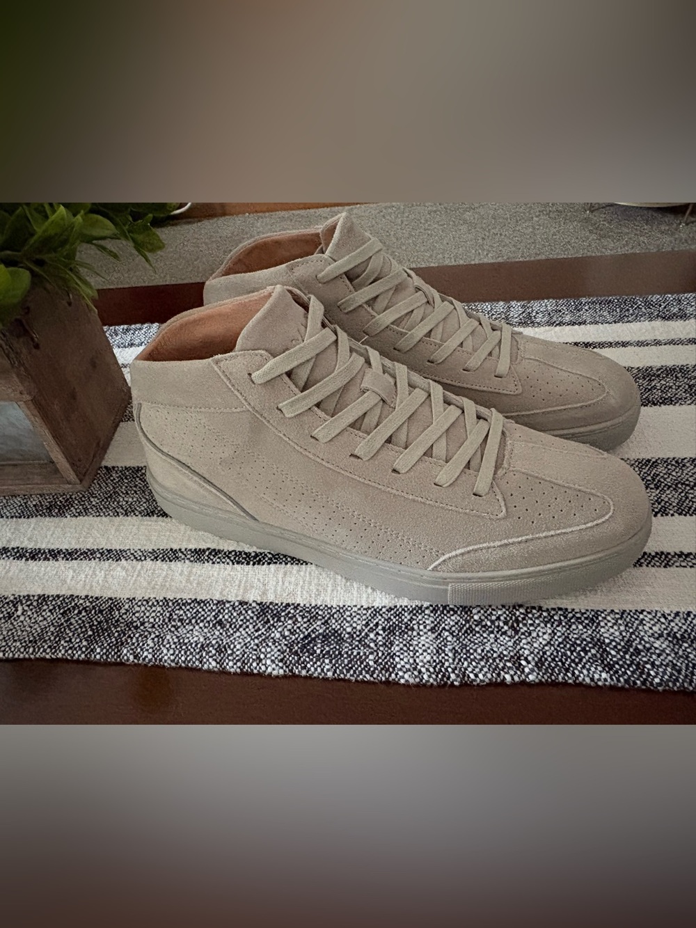 BYLT Retroday MYD Dove Suede Mid Top Sneakers Men’s 9.5 NIB - Picture 3 of 12